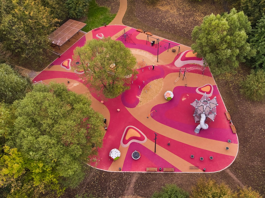 Thematic playgrounds appear in Moscow Kuskovo Park