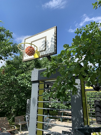 Basketball backboard